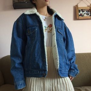 ❌SOLD❌ Vintage Unisex Sherpa Lined Denim Jacket
